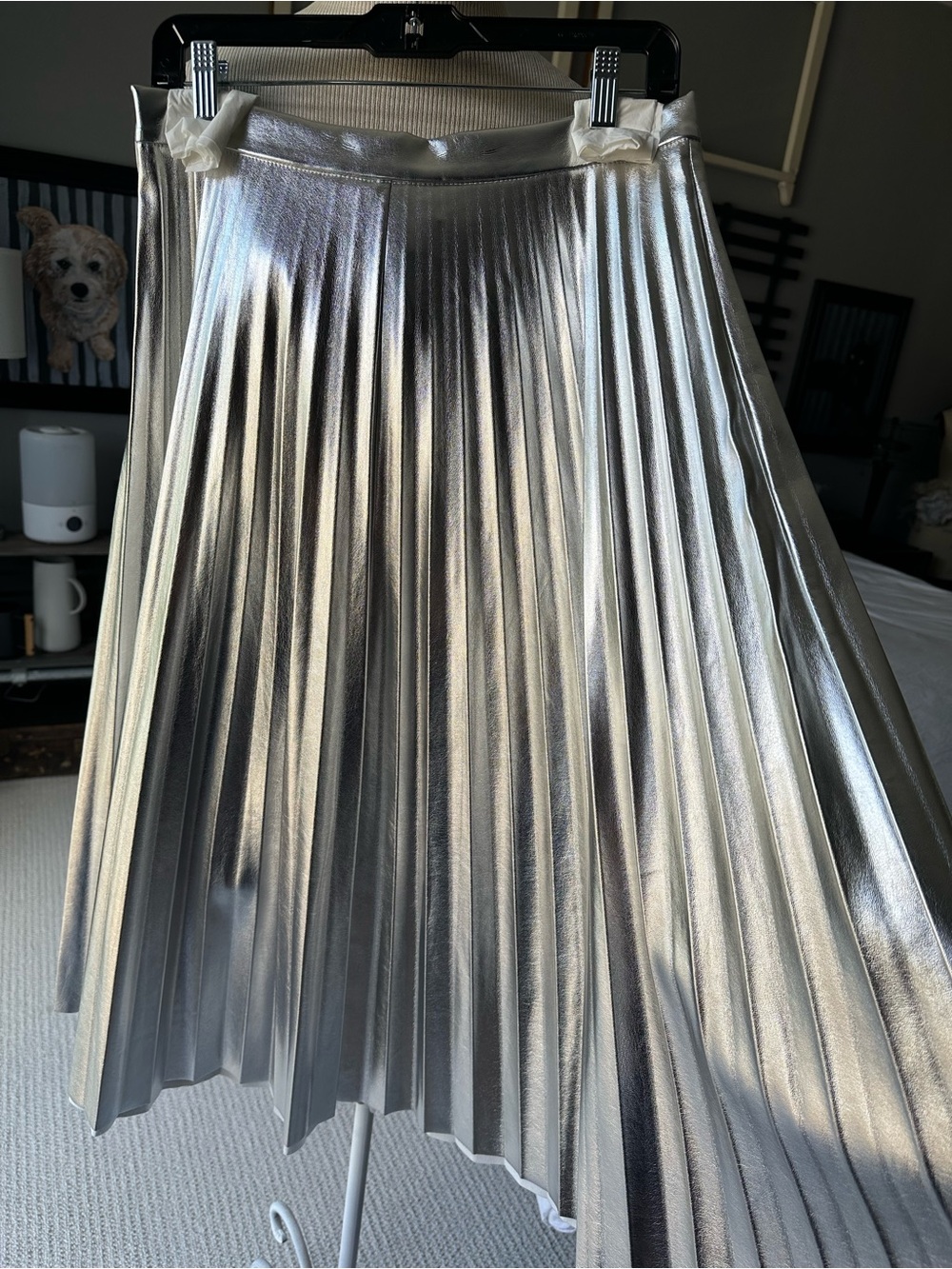Scoop metallic pleated midi skirt in silver, size medium - Picture 4 of 13